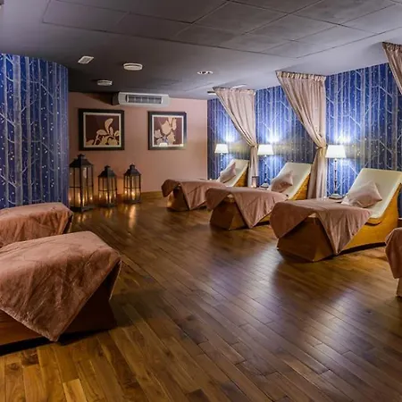 Shearwater & Hotel 4*
