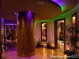 Hotel Shearwater &