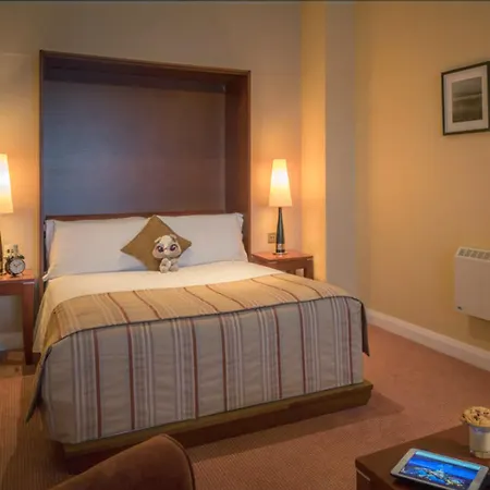 Shearwater & Otel 4*