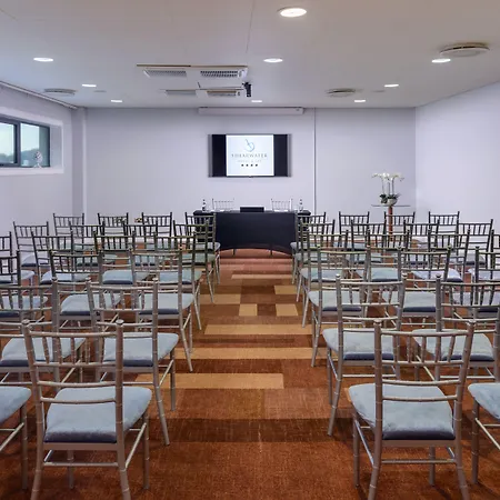 Shearwater & فندق باليناسلو