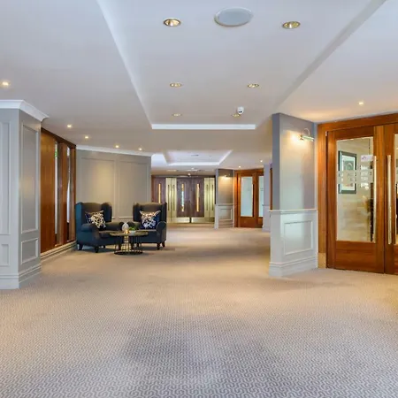 Shearwater & Hotel 4*