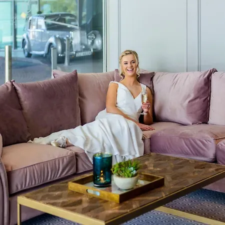 Shearwater & 4* باليناسلو