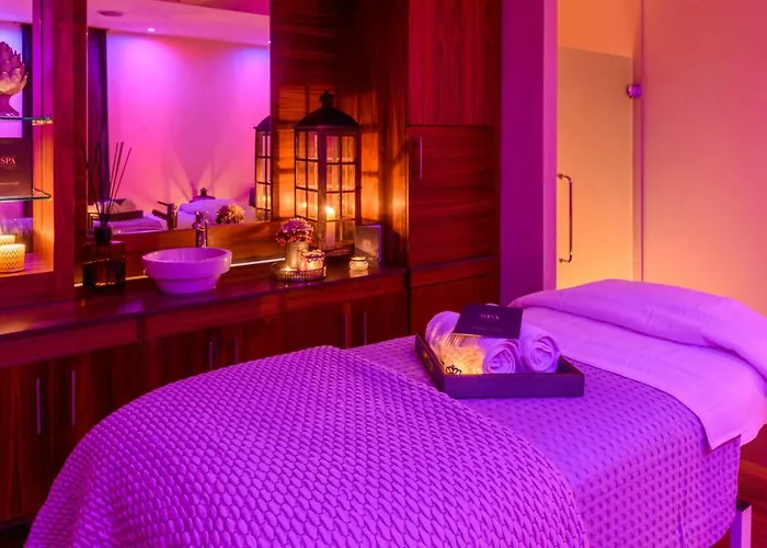 Hotel Shearwater & 4*